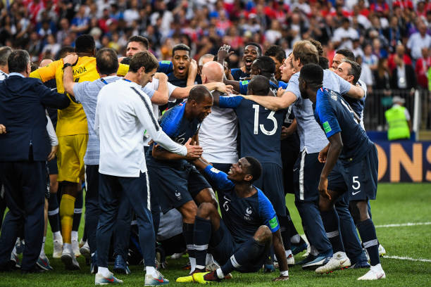 越了許多同 越了許多同